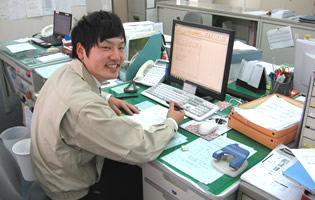 営業部 中日本営業所勤務　H.Aさん　（2012年入社）経済学部卒業